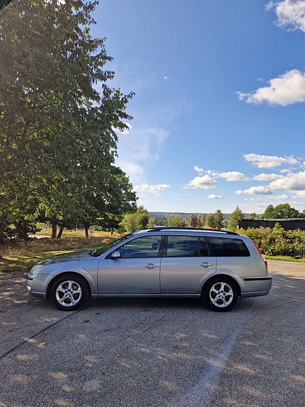 Ford Mondeo 3 of 14
