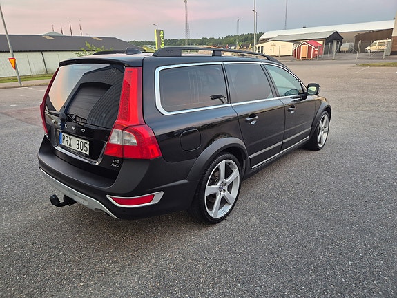 Volvo XC70 4 of 5