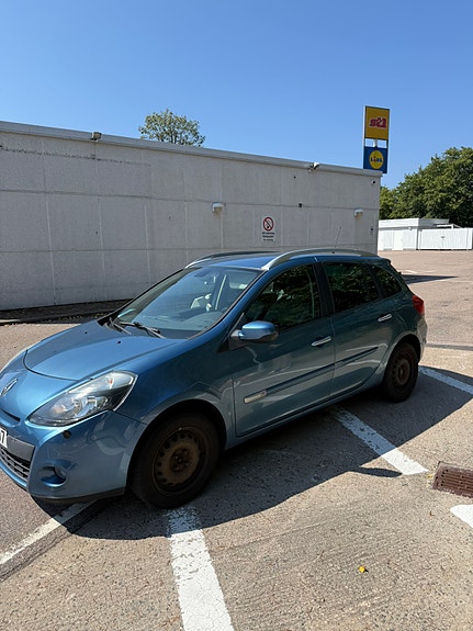 Renault Clio 2 of 8