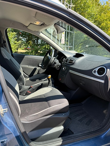 Renault Clio 8 of 8