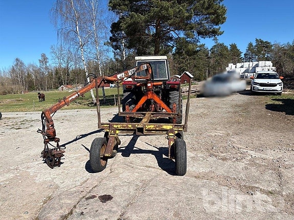 Traktor med skogsvagn INTERNATIONAL 844 6 of 6