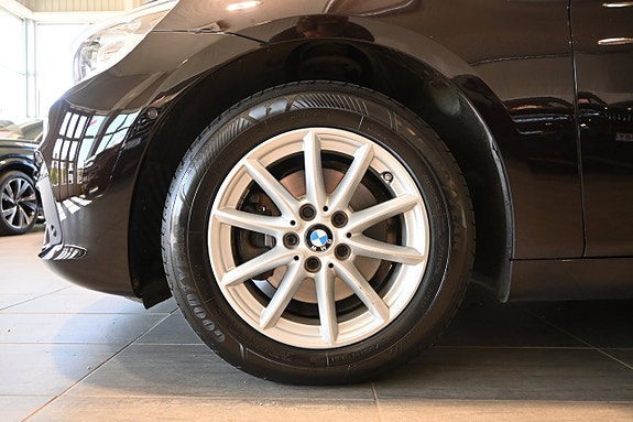 BMW 218d 6 of 23