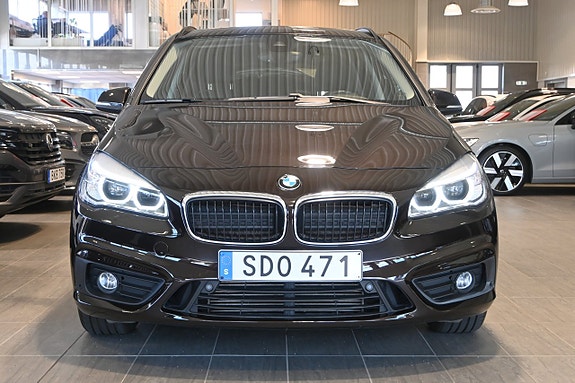 BMW 218d 5 of 5