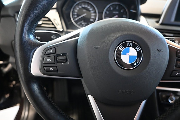 BMW 218d 17 of 23