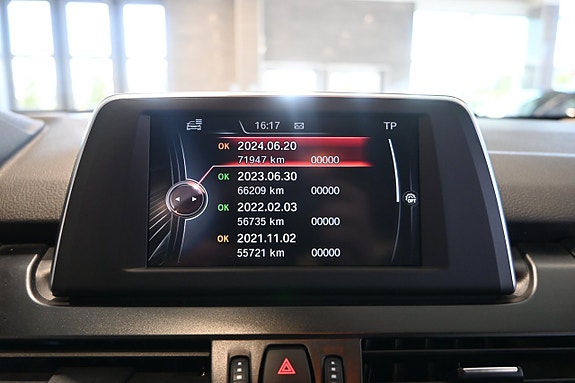 BMW 218d 22 of 23