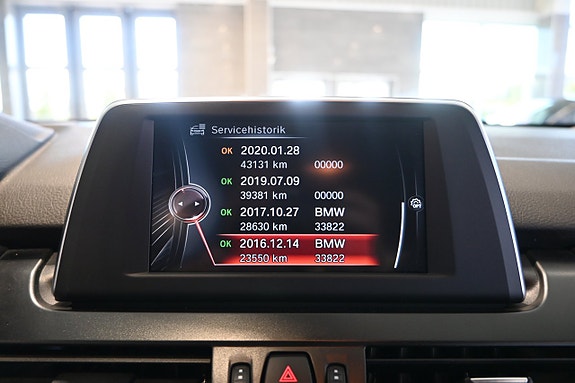 BMW 218d 21 of 23