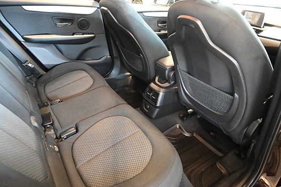 BMW 218d 13 of 23