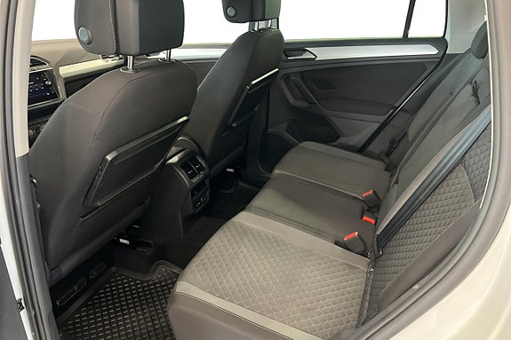 Volkswagen Tiguan 16 of 22