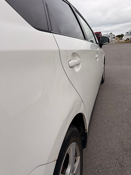 Toyota Prius 7 of 8