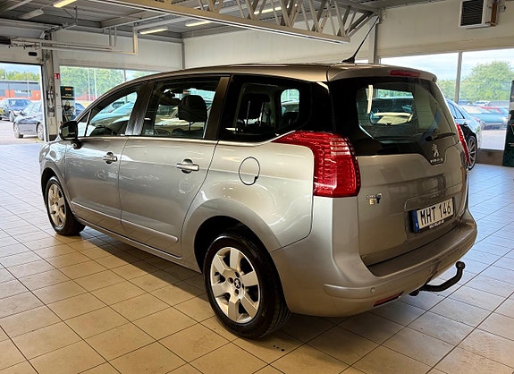 Peugeot 5008 4 of 5