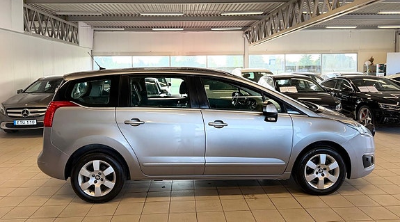 Peugeot 5008 9 of 16