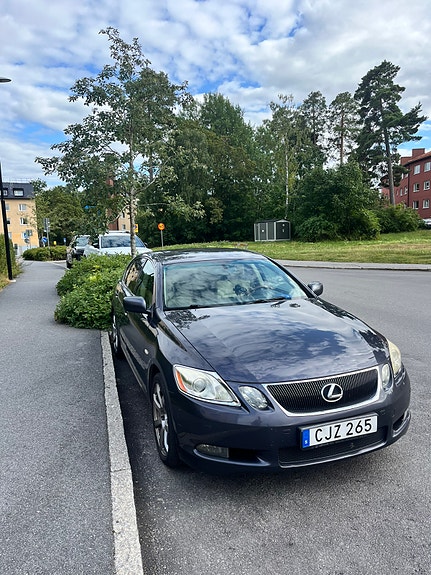 Lexus GS450h 2 of 11