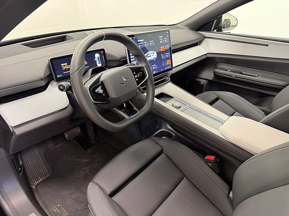 Polestar 4 8 of 28