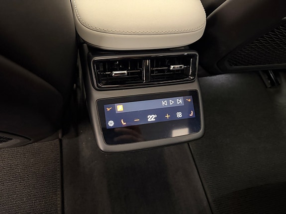 Polestar 4 24 of 28
