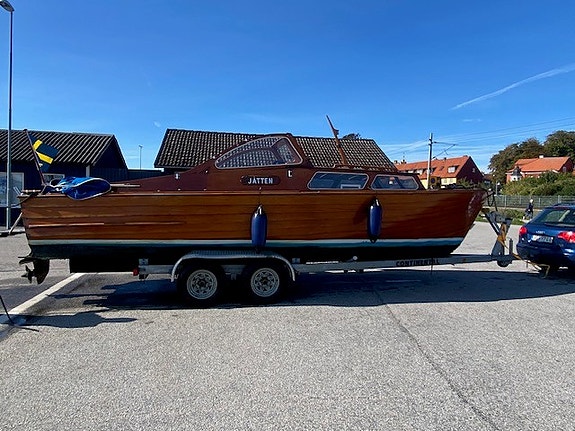 Orrskär 26 – Klassisk träbåt från 1967 med trailer 6 of 6