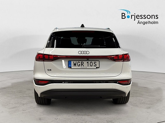 Audi Q6 e-tron 4 of 15