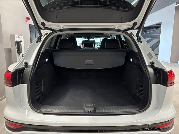 Audi Q6 e-tron 13 of 15