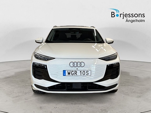 Audi Q6 e-tron 5 of 15