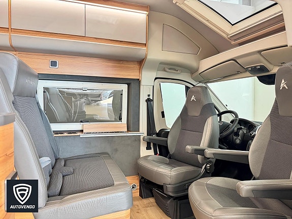 Affinity 295 One by Kabe Camper Van 10 of 27