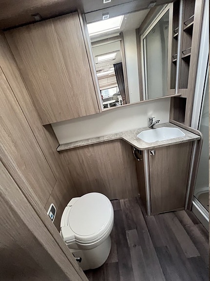 Kabe Imperial 740 TDL KS E8 Förmedling 13 of 13