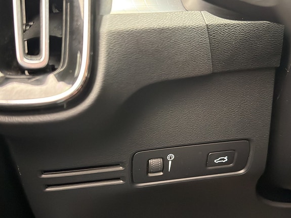 Volvo XC40 29 of 30