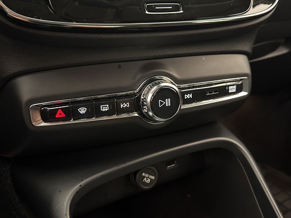 Volvo XC40 24 of 30