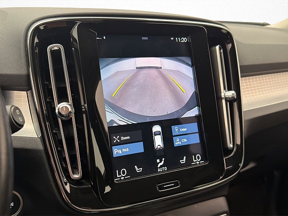 Volvo XC40 23 of 30