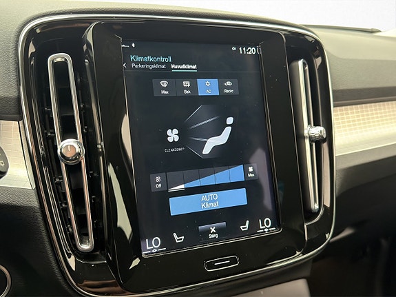 Volvo XC40 21 of 30
