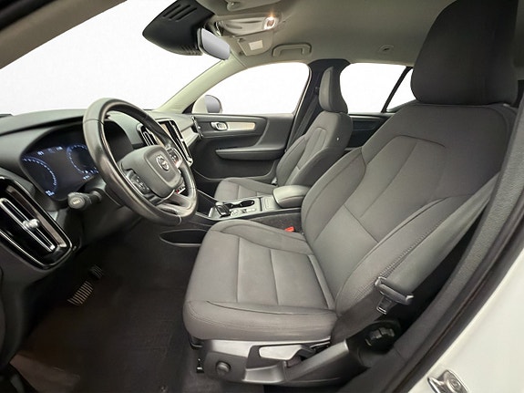 Volvo XC40 16 of 30