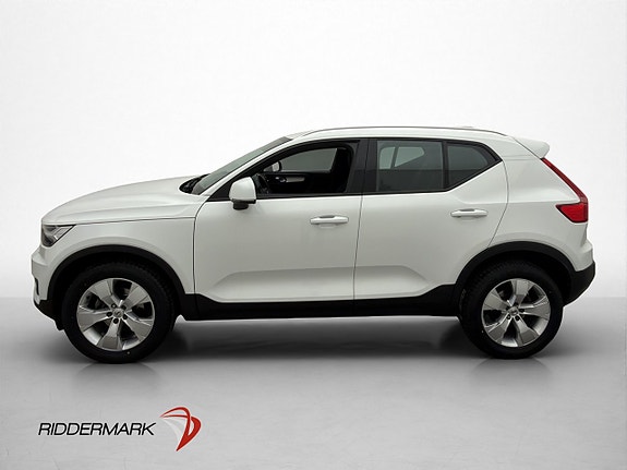Volvo XC40 2 of 30