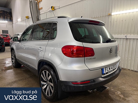 Volkswagen Tiguan 3 of 5