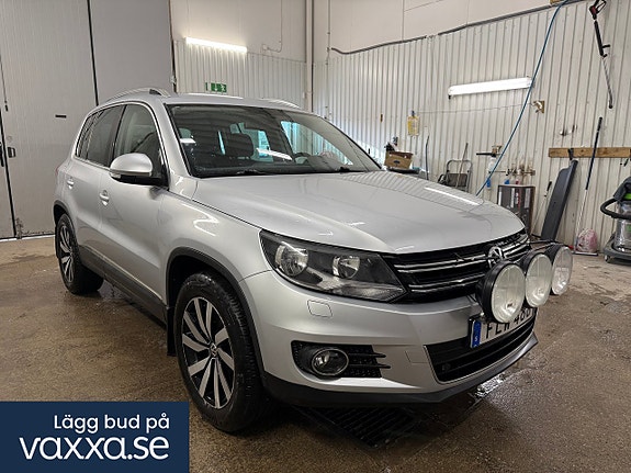 Volkswagen Tiguan 2 of 5