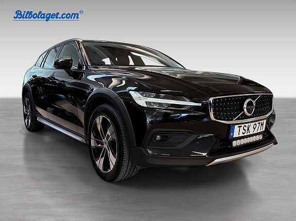Volvo V60 Cross Country 3 of 5