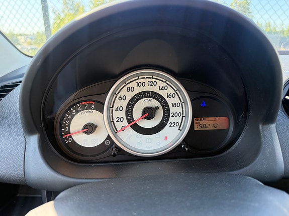 Mazda 2 5 of 5