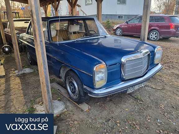 Mercedes-Benz 230 2 of 5