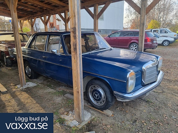 Mercedes-Benz 230 3 of 5