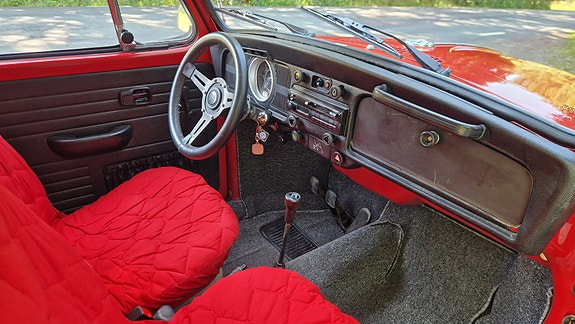 Volkswagen 1302 3 of 5