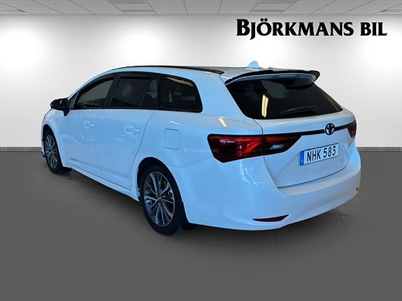 Toyota Avensis 6 of 14