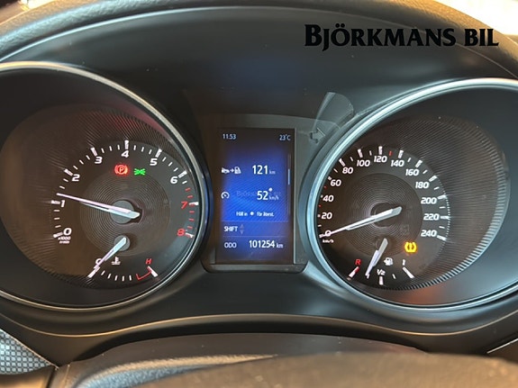 Toyota Avensis 10 of 14