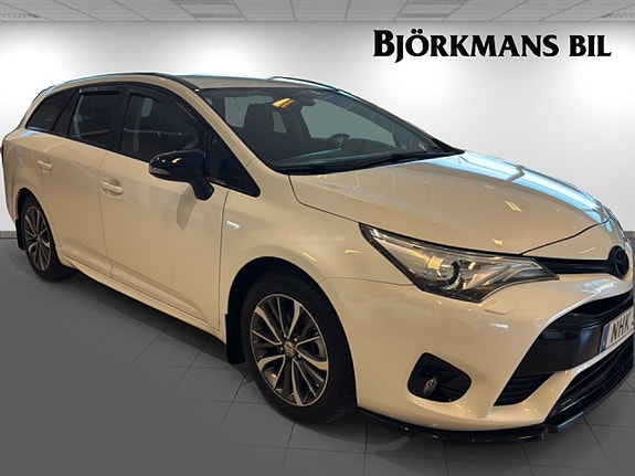 Toyota Avensis 3 of 14