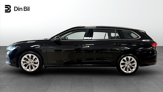Skoda Superb 2 of 12