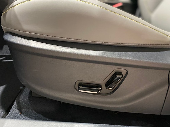 Lynk & Co 02 20 of 23