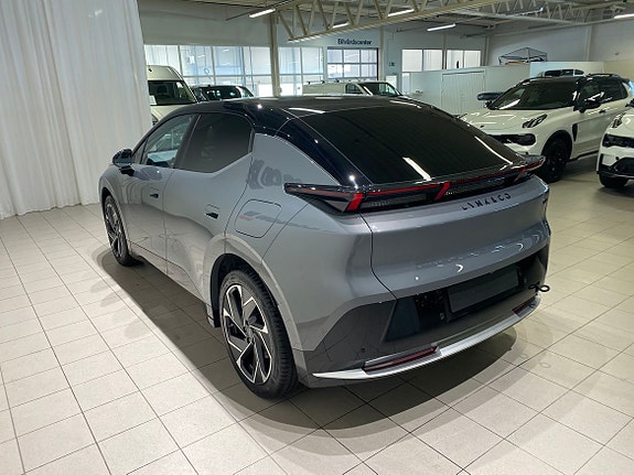Lynk & Co 02 3 of 5