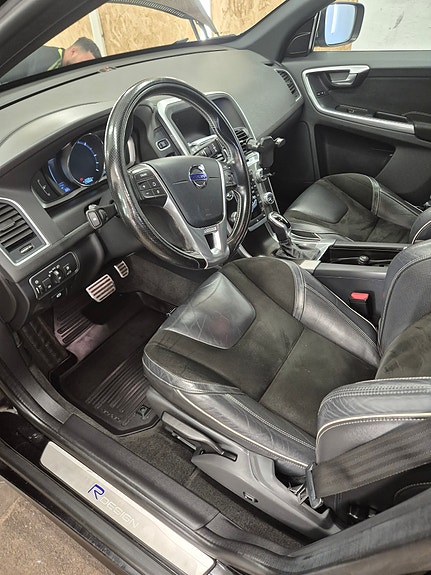 Volvo XC60 8 of 8