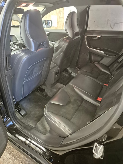 Volvo XC60 7 of 8