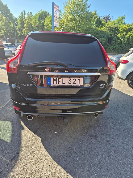 Volvo XC60 6 of 8