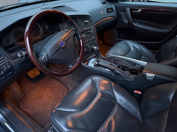 Volvo XC70 6 of 7