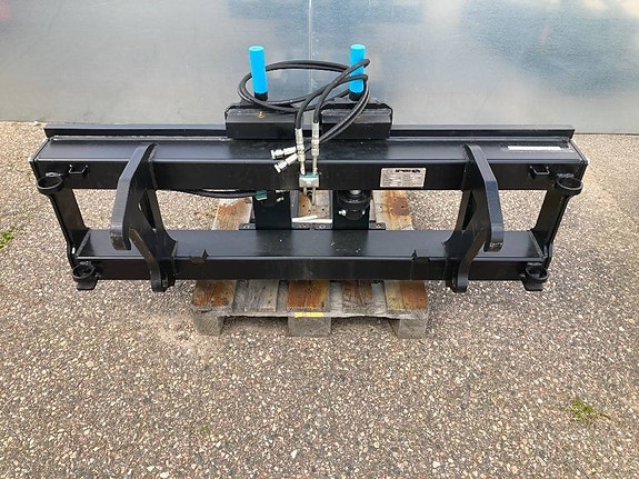 SE Equipment  Hydrauliska Gafflar   DEMO 2 of 4