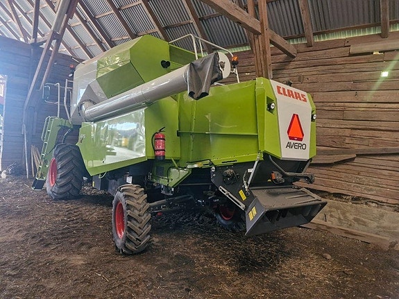 CLAAS Avero 240 2 of 5