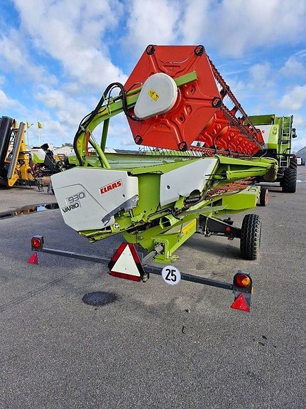 CLAAS Lexion 670 4 of 5